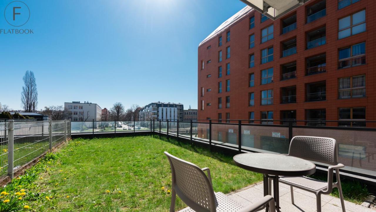 Flatbook - City Center Spa Apartments Motlawa グダニスク エクステリア 写真